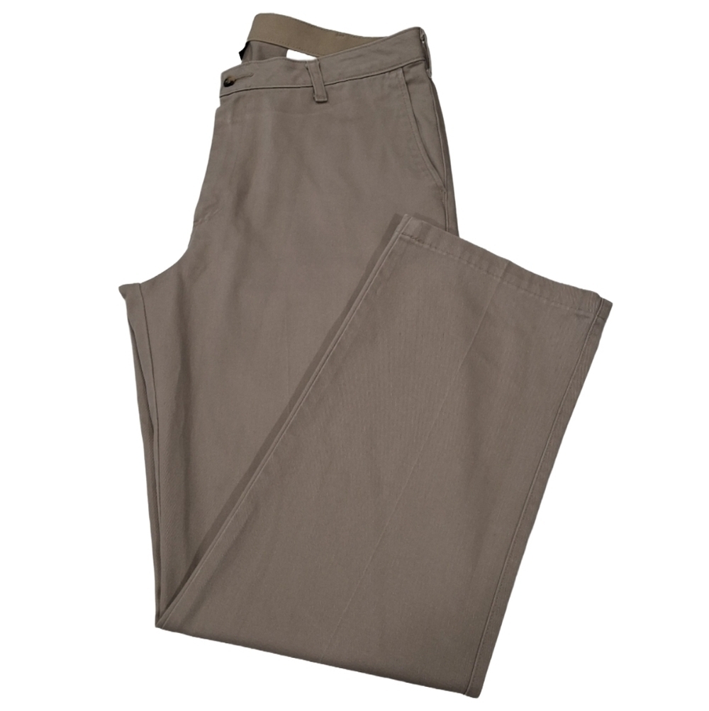 ✨2/$25 Wrangler Men's Khaki flat front Casual Riata pants tan beige